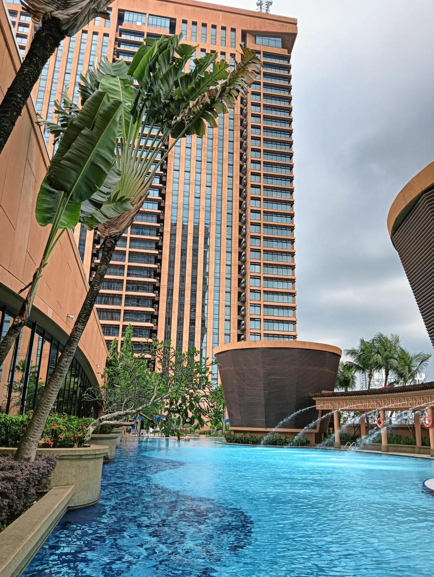Apartemen Hundred Hundred At Berjaya Times Square Malaysia Kuala Lumpur