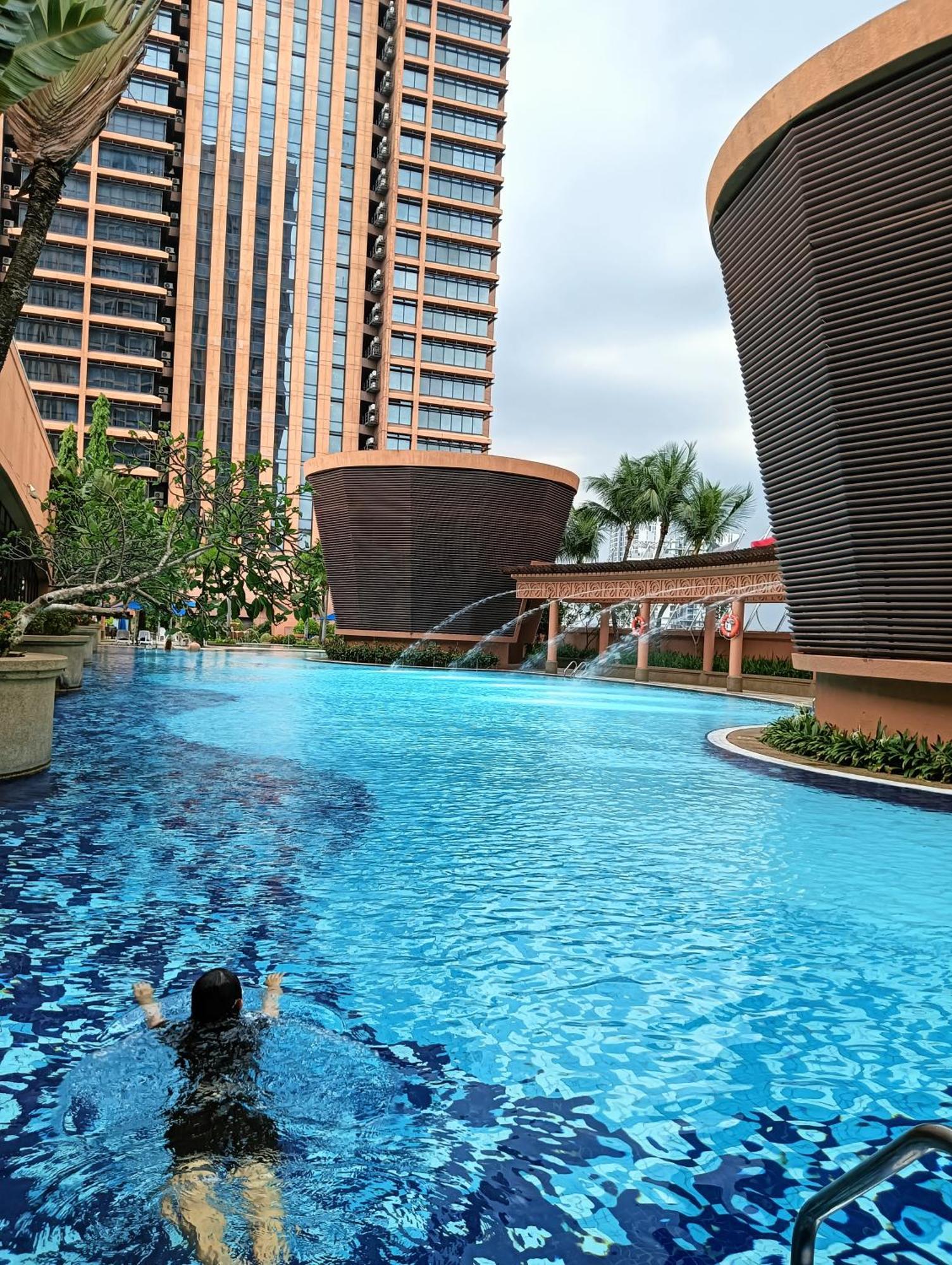 Apartemen Hundred Hundred At Berjaya Times Square Malaysia