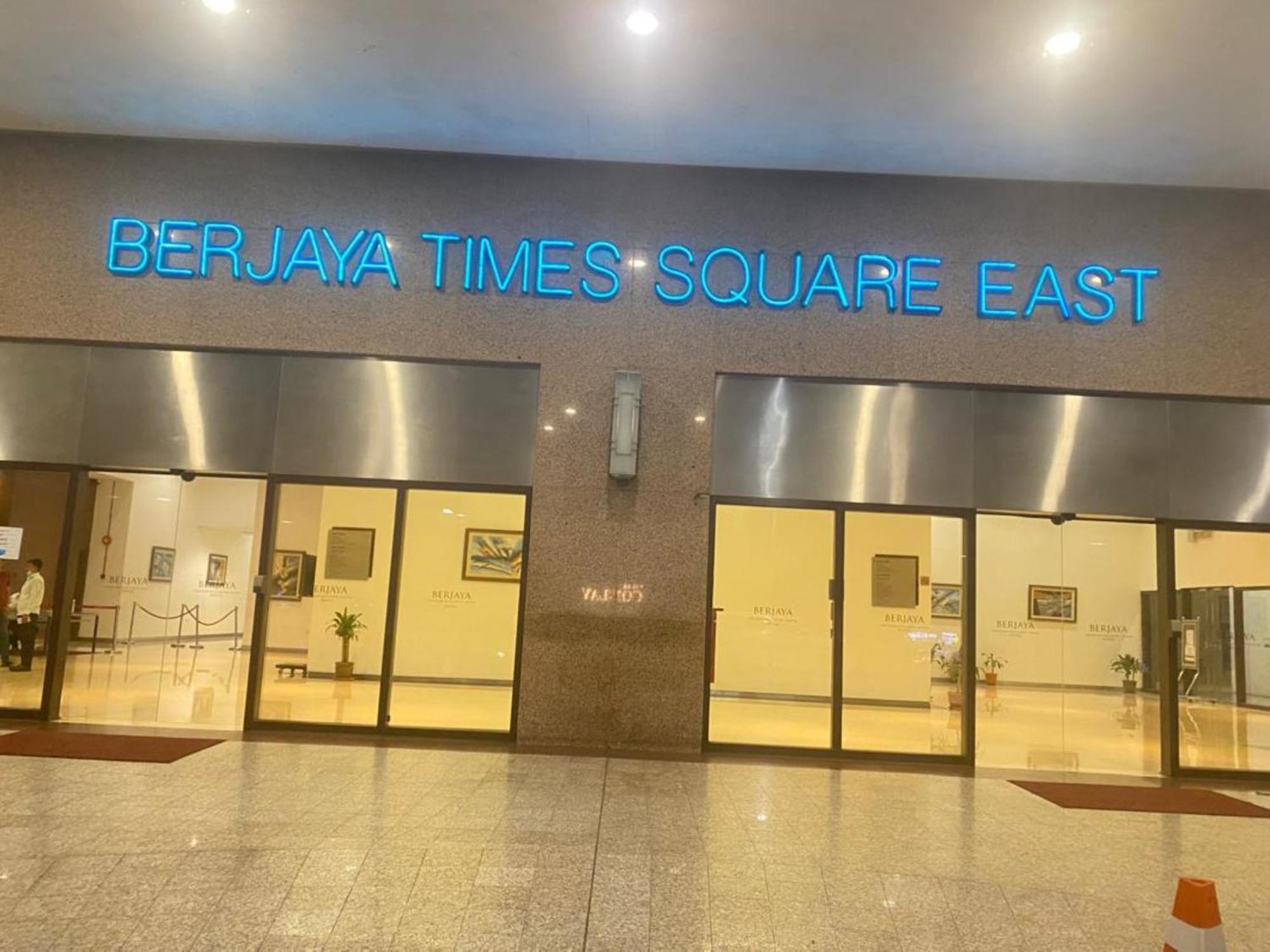 Hundred Hundred At Berjaya Times Square Malaysia * Kuala Lumpur
